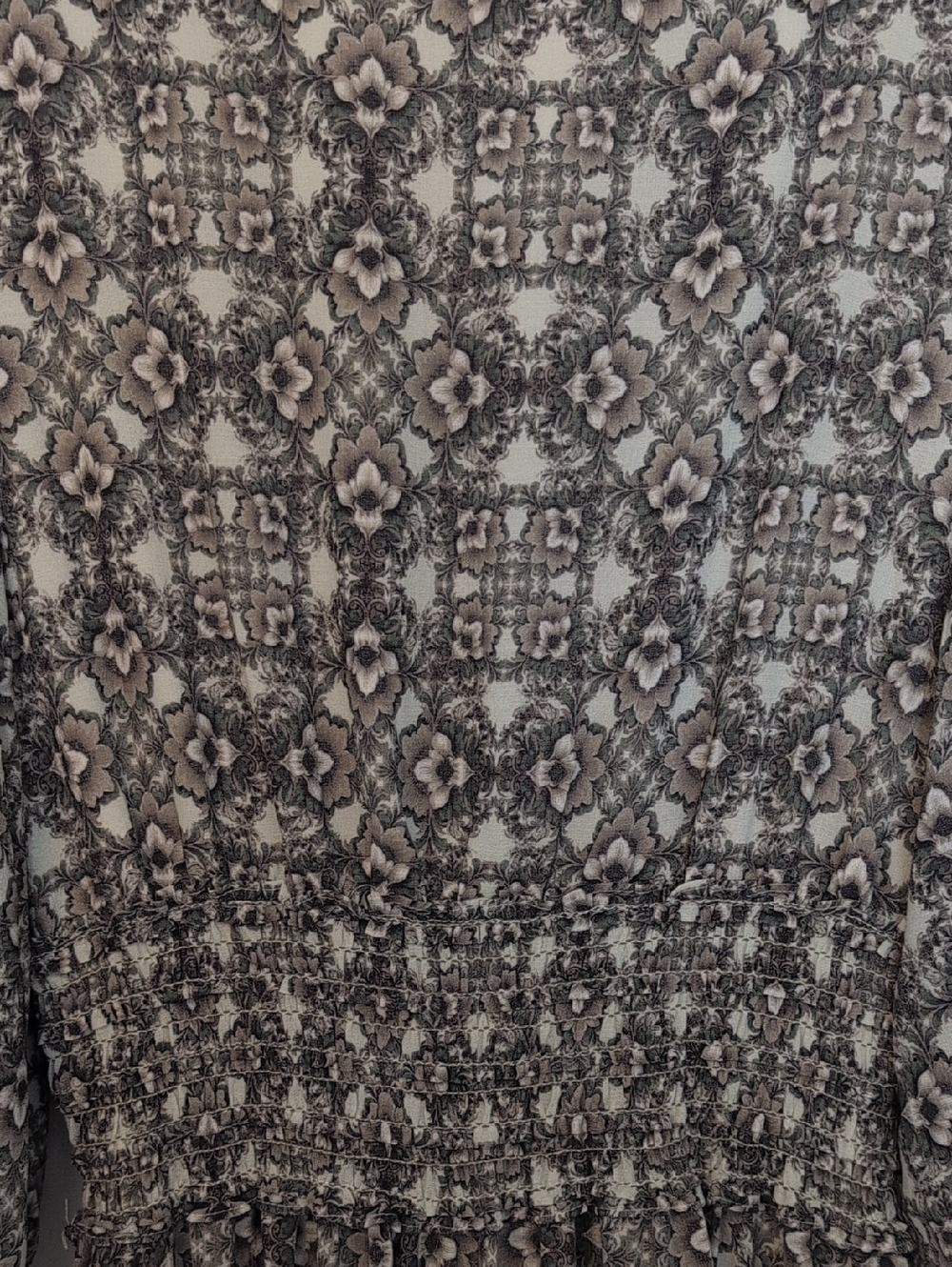 Max Studio Black & White V-Neck Smocked Waist Maxi Dress - Picture 5 of 7